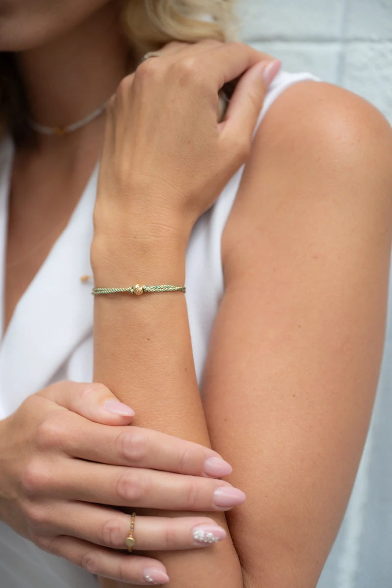 Traditional Arabic Gold Threads 18K Bracelet Peach And Geranium Blue Color