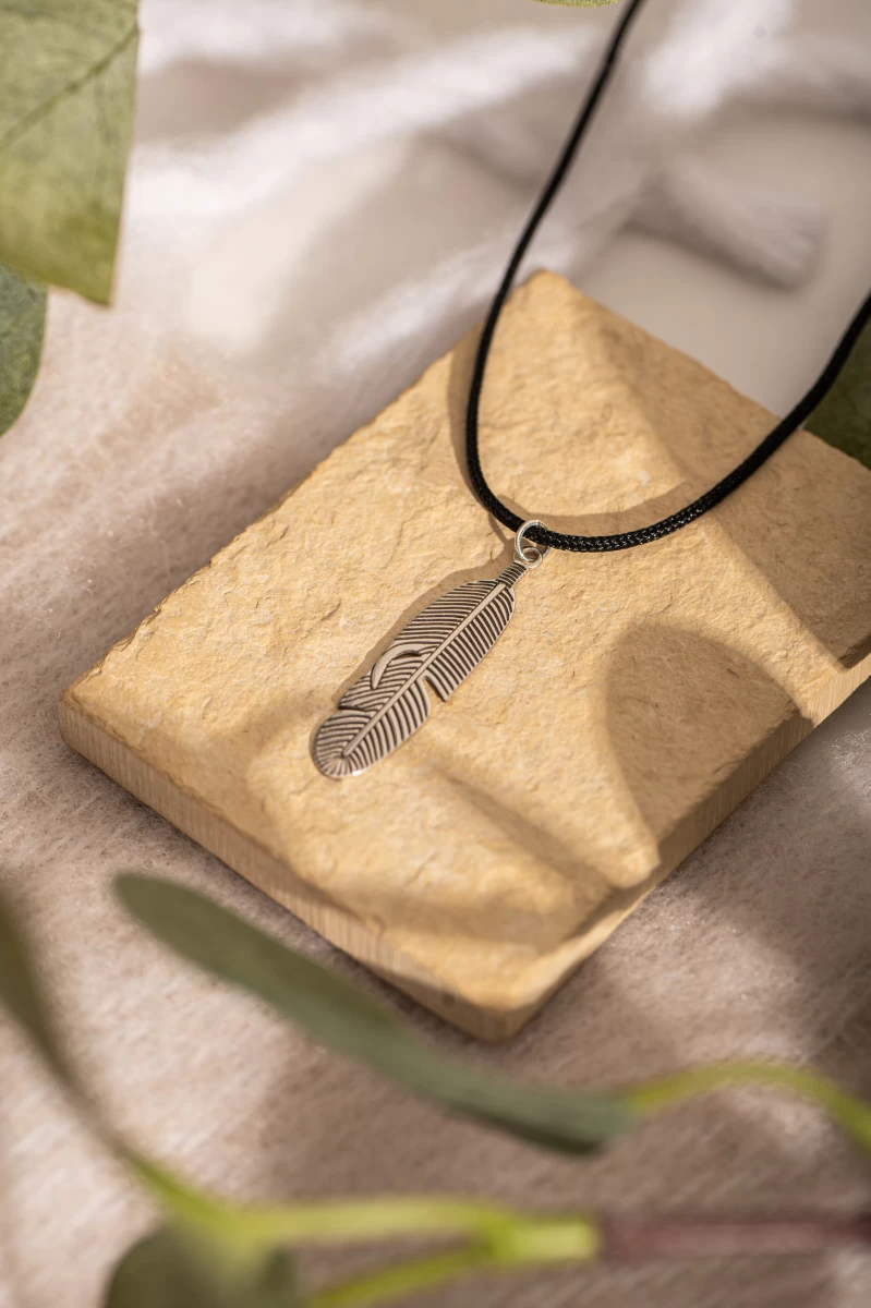 ZILIA Men Niagara Aur 14K Thread Colier