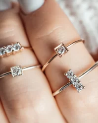 Bijuterii cu pietre prețioase