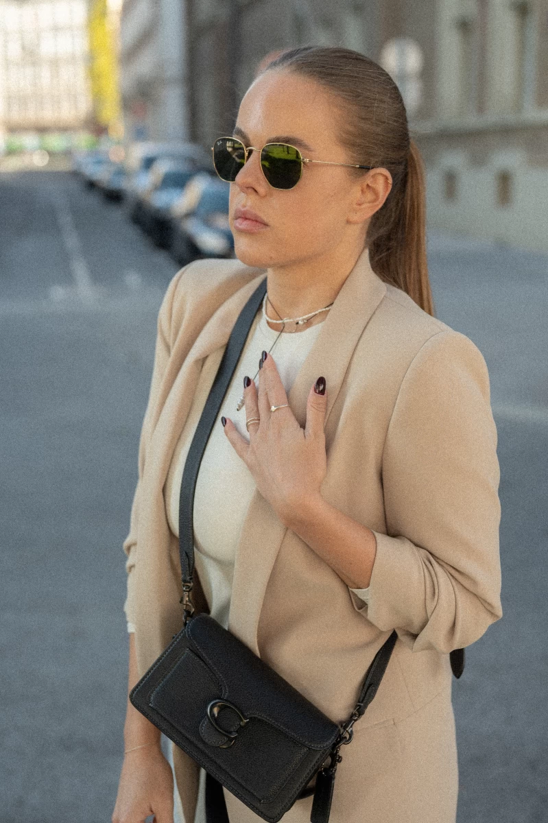 Colier cu fir Quintessa Circle cu perlă albă din argint 925