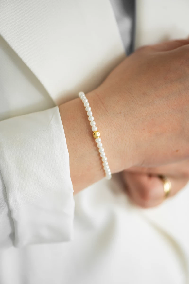 Brățară mică cu perle de scoică cu închizătoare magnetică, argint sterling 925 placat cu aur galben