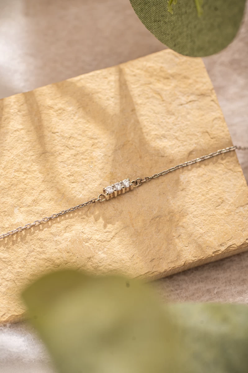 Brățară din argint cu 3 pietre de zirconiu