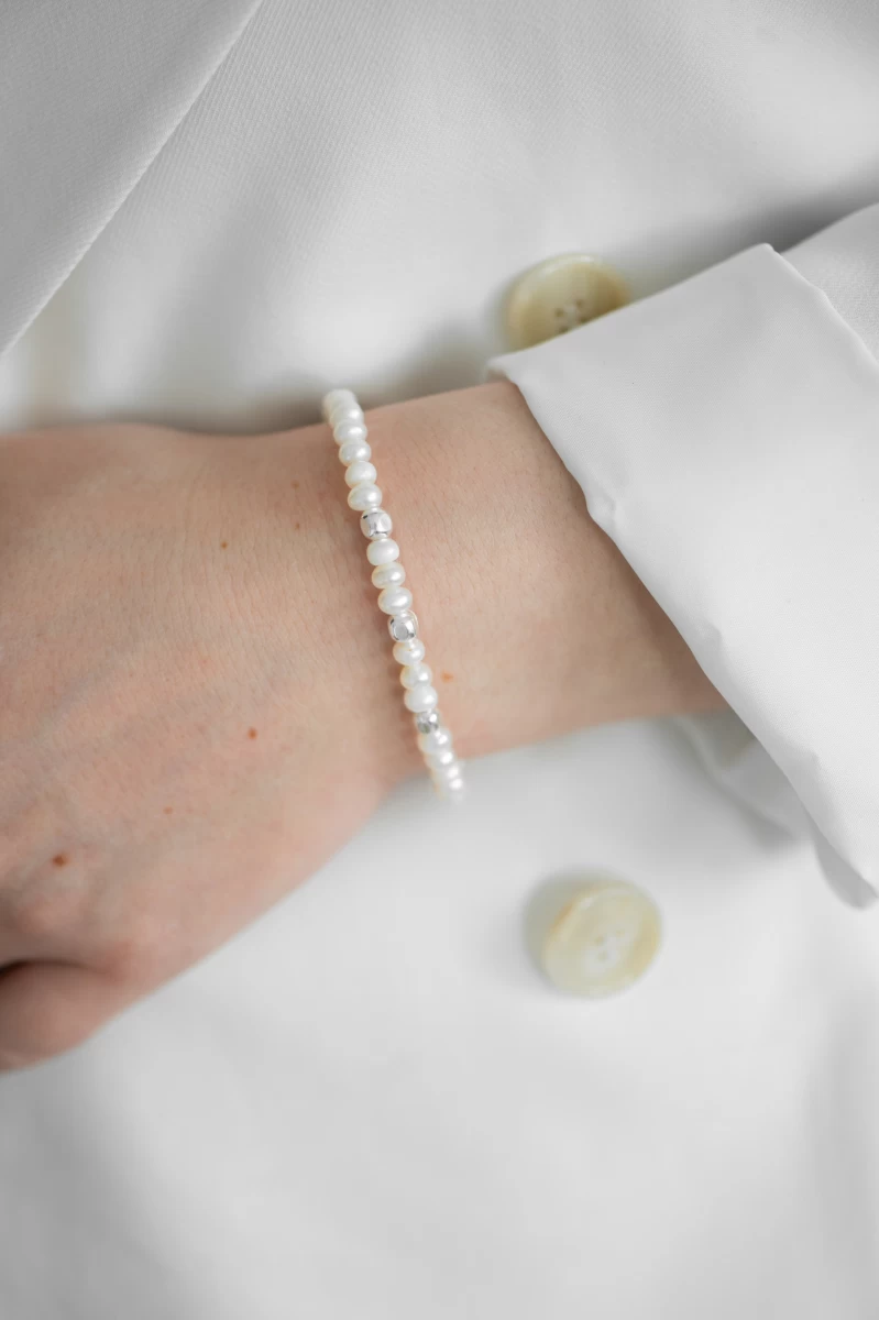 Brățară din argint 925 cu perle și cub